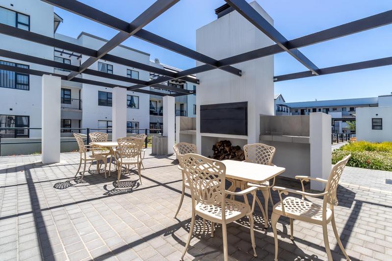 2 Bedroom Property for Sale in Buhrein Western Cape